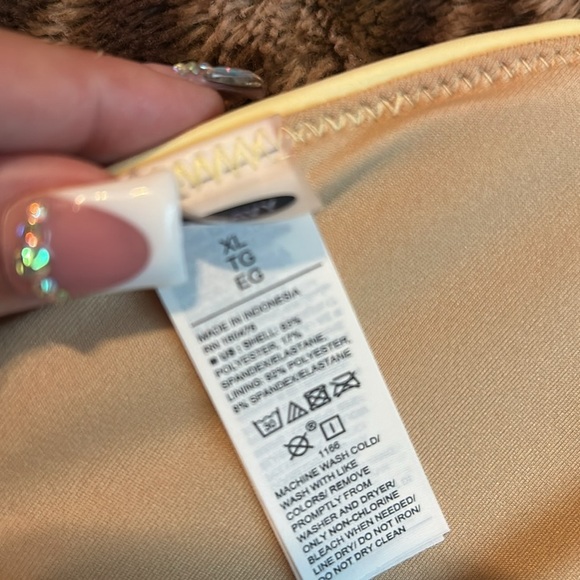 Old Navy Yellow Triangle Bikini Top - Picture 5 of 6